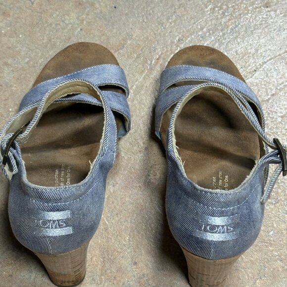 TOMS Clarissa Blue Denim Wrapped Vamp Wedge Sandals Cork Heels 7 - Picture 5 of 13